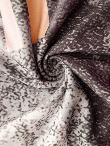 Mara – Sweater with graphic print and zipper closure