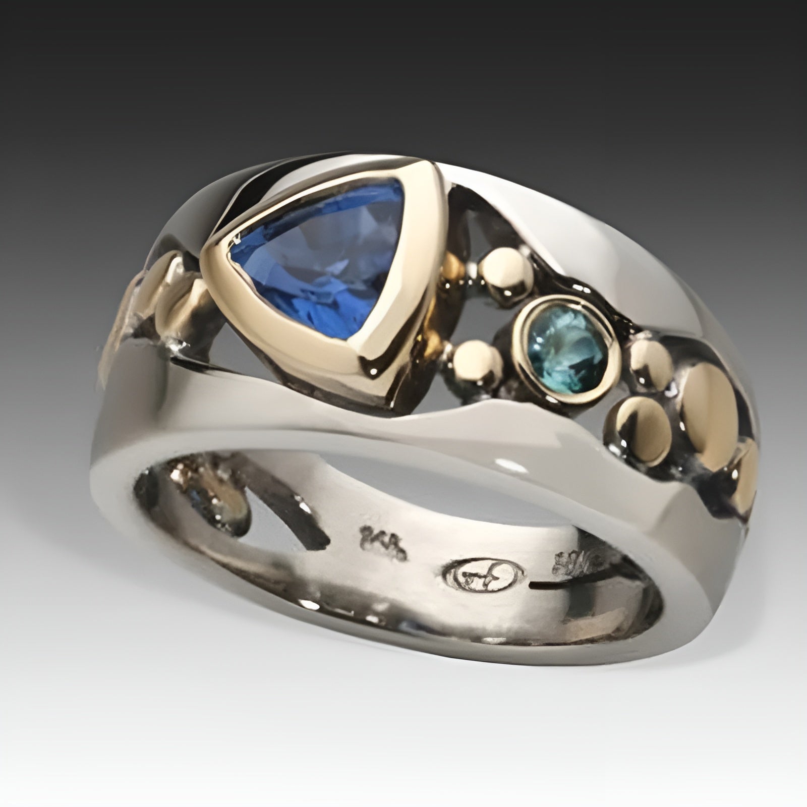LLEWELYN | BLUE CRYSTAL RING