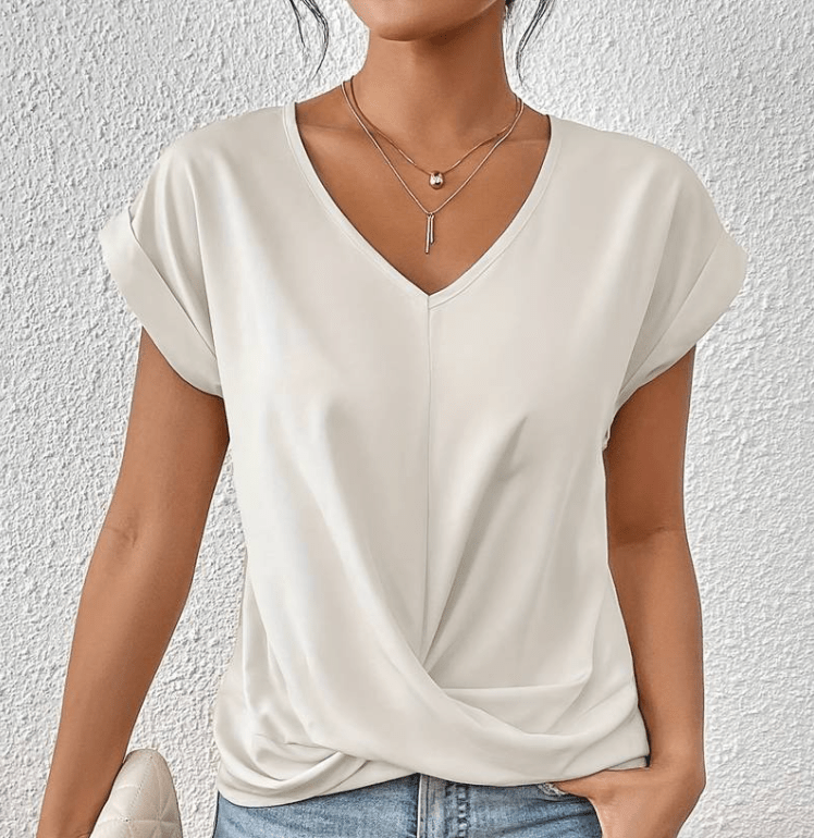 Luna | Tummy Tucking V-neck top