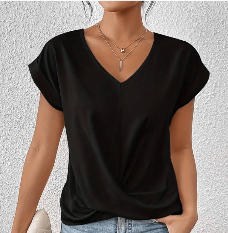 Luna | Tummy Tucking V-neck top